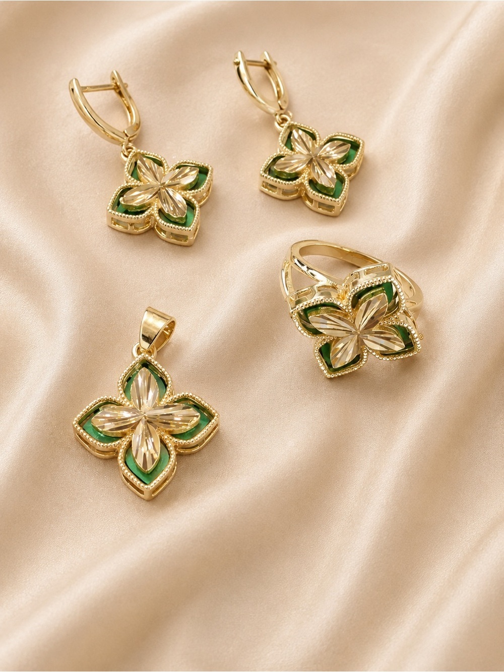 Gold Green Clover Jewelry Set | Floral Earrings, Pendant & Ring | Vintage Inspir - Picture 3 of 4